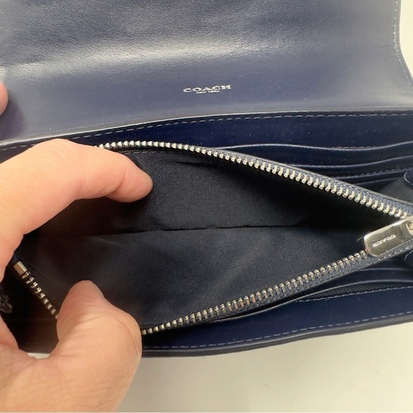 Coach Swagger Wallet - Picture 10 of 11